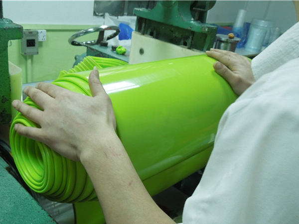 <a href='http://m.glhtxny.com/Helps/dgongshidiboguijiaozh.html' class='keys' title='點(diǎn)擊查看關(guān)于硅膠制品廠家的相關(guān)信息' target='_blank'>硅膠制品廠家</a> 硅膠制品廠家